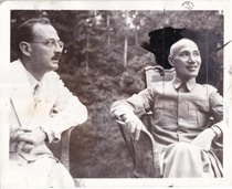 1942年8月蒋介石与顾问Lattimore大型新闻照片