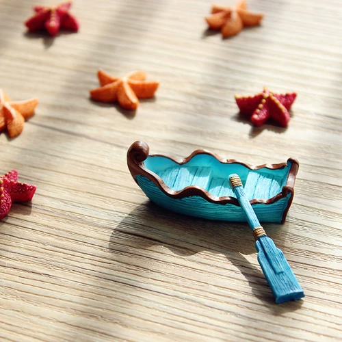 Лодка пиратская лодка парусная рыбацкая лодка жизнь роскошный круизный круизный мультфильм мультфильм мультфильм маленький сливовый рыб