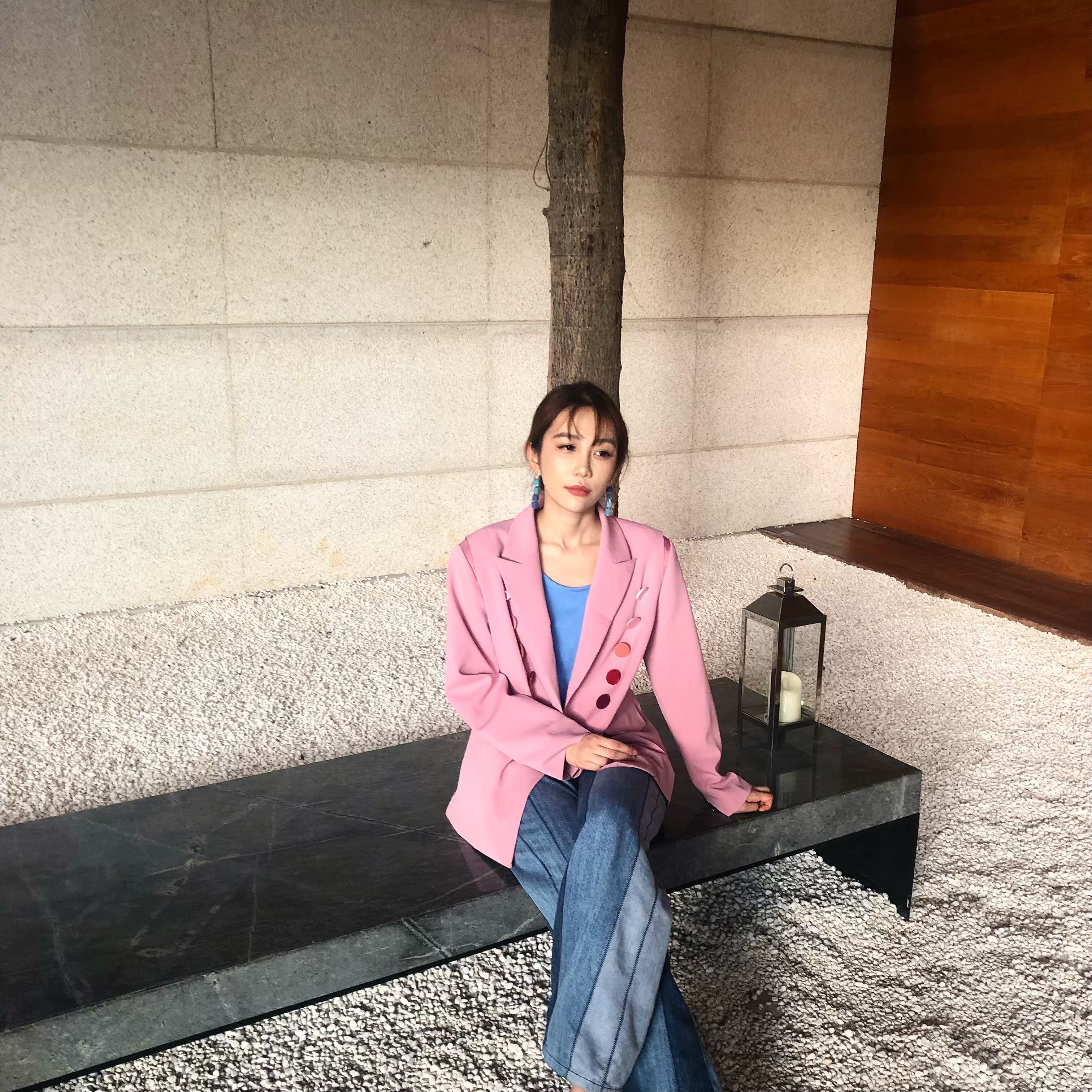 AMOR ins siêu lửa gradient nút đánh vần màu hồng phù hợp với áo khoác nhỏ sang trọng cho nữ mùa xuân hè 2018 mới các kiểu áo vest nữ hàn quốc