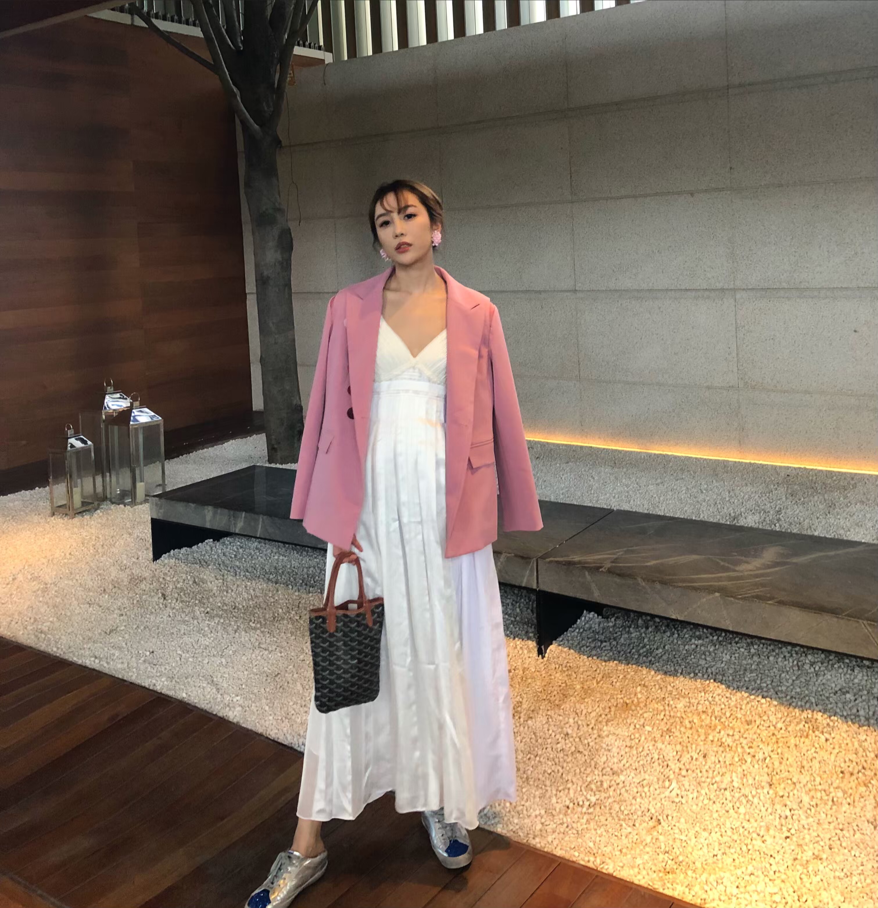 AMOR ins siêu lửa gradient nút đánh vần màu hồng phù hợp với áo khoác nhỏ sang trọng cho nữ mùa xuân hè 2018 mới các kiểu áo vest nữ hàn quốc
