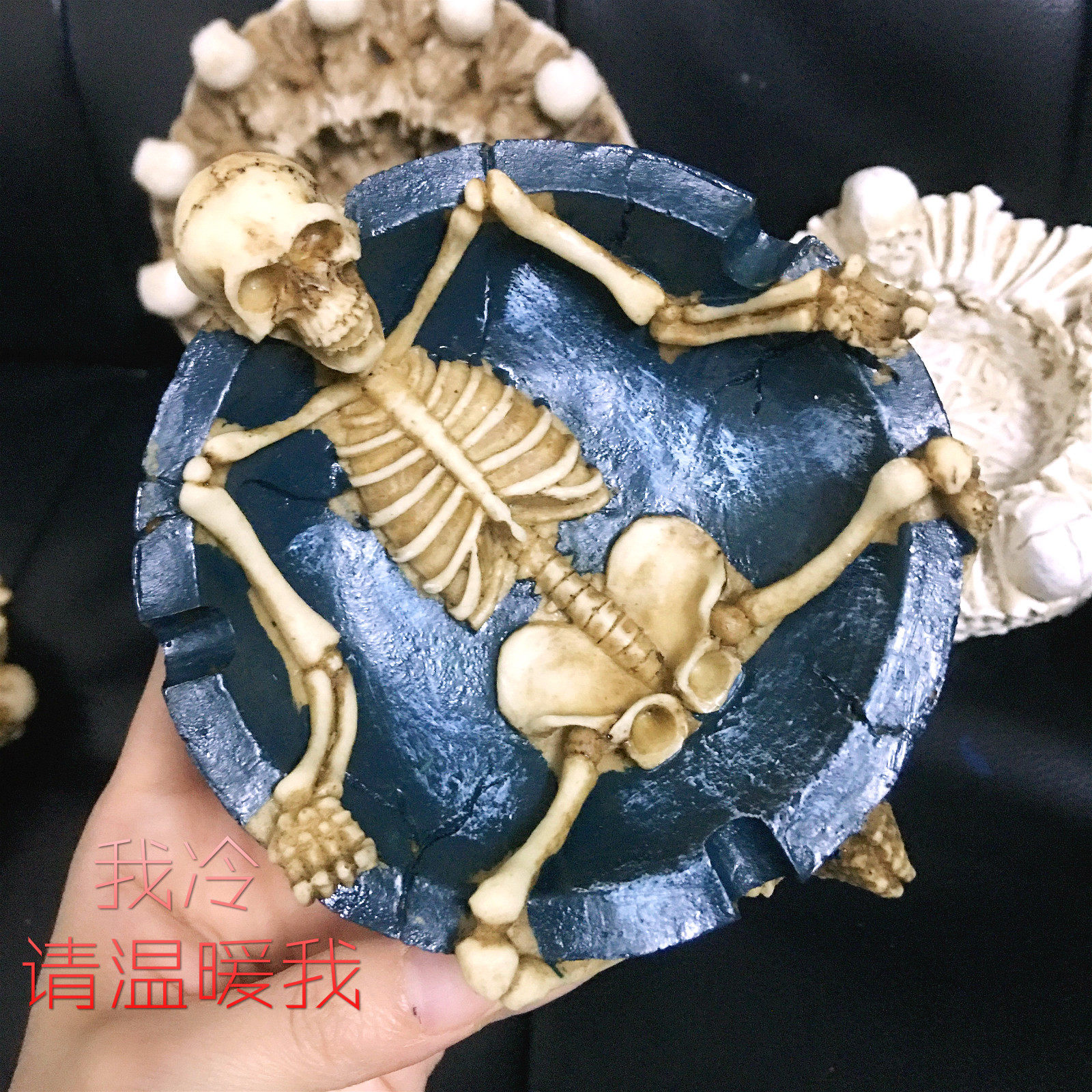 New Creative Personality Fashion Tobacco Ashtray Trendy Decorative Retro Furnishing Swing Piece Gift Gift Skulls Head Cigarette Cylinders