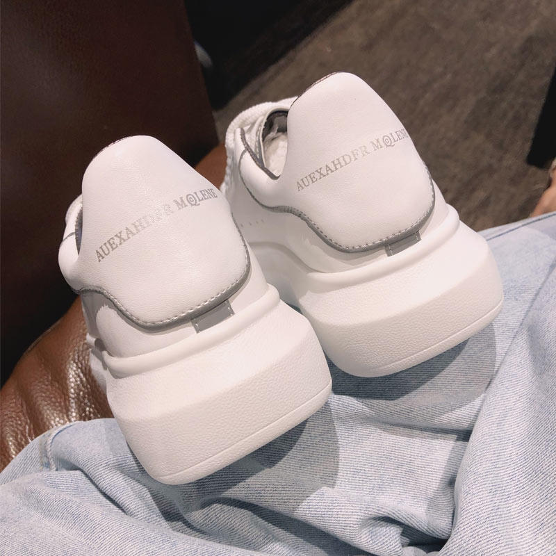 Small white shoes women's thick bottom shoes Autumn surges hyperfire inside heightening old daddy net red genuine leather 100 hitch pine pastry shoes