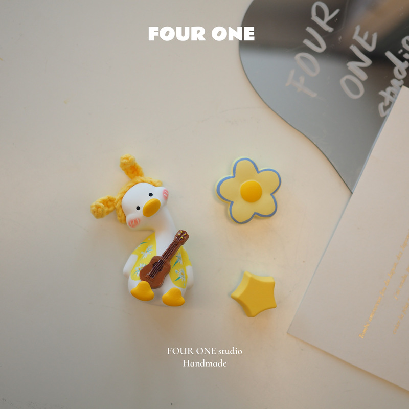 Four One Fufu Duck Car Air Freshener Ornament, Niche Decoration, Natural Ocean Light Fragrance Blue Wind Chime Four One Fufu Duck Car Air Freshener Ornament, Niche Decoration, Natural Ocean Light Fragrance Blue Wind Chime