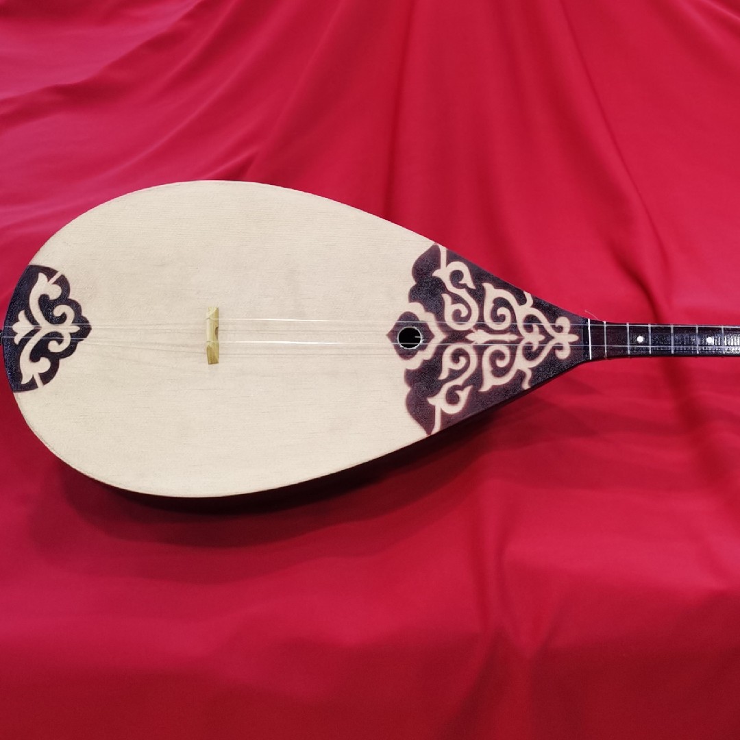 Xinjiang musical instrument one meter dombula ordinary craft adult beginner students practice piano Kazakh playing