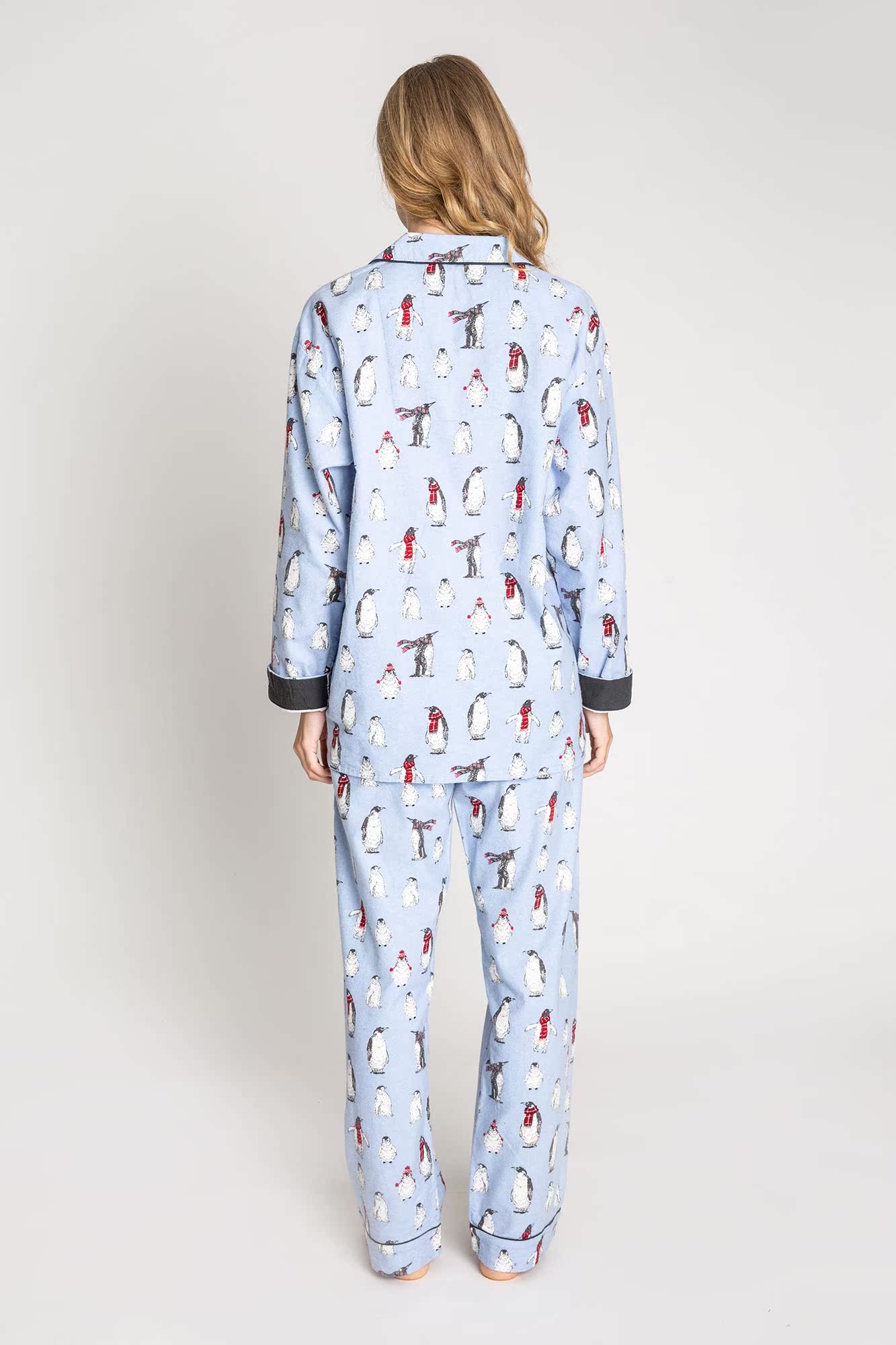 Mặc một bộ đồ ngủ flannel chà nhám mềm mại phù hợp với quần dài tay nữ dịch vụ tại nhà cotton thoáng khí mùa thu và mùa đông mỏng váy ngủ nữ