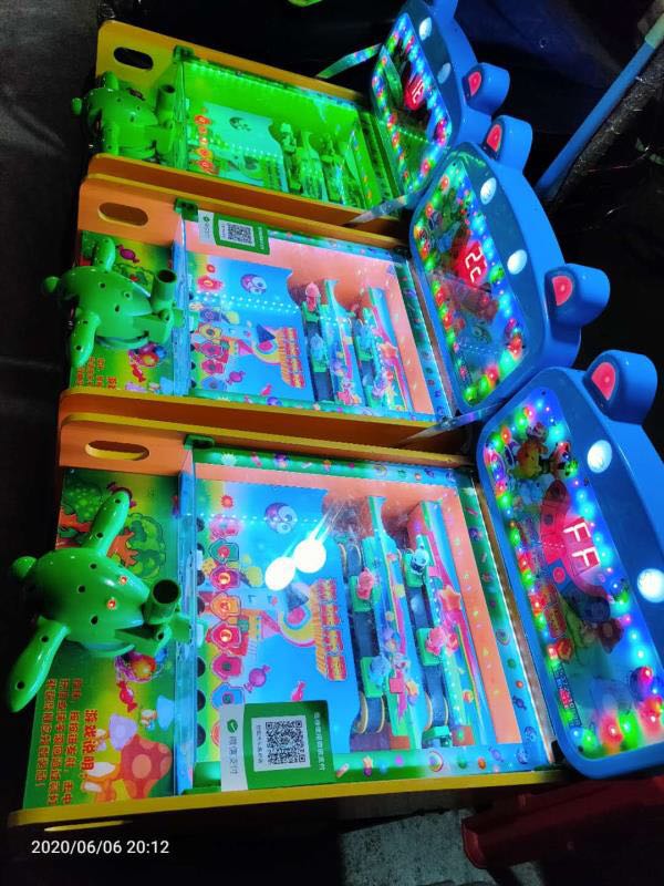 The new cannon hit the crocodile Zhewa Paradise Ball Temple Fair Square Night Market stalls Children's game machine pinball machine