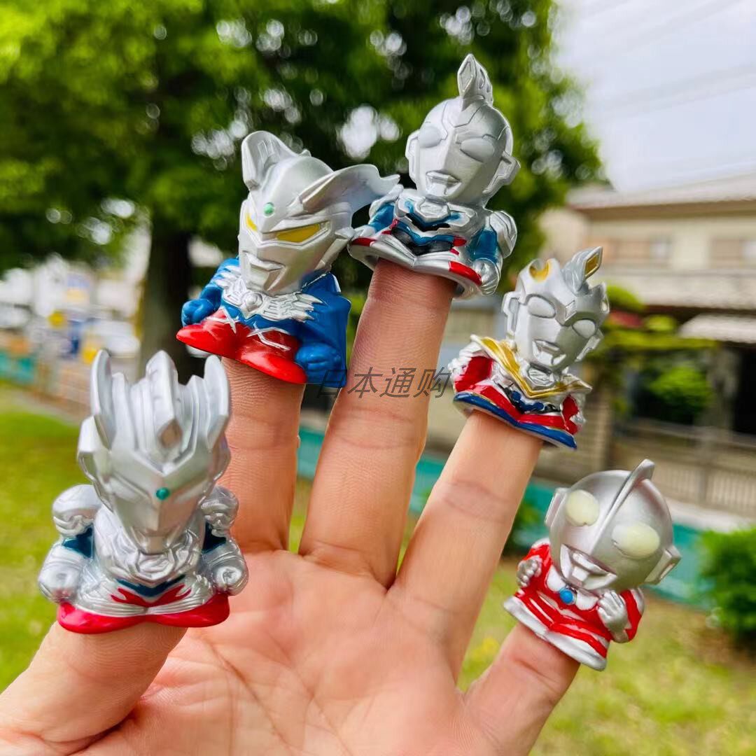Japan's Ultraman M78 store purchases children's finger dolls decoration Q version character model rewards