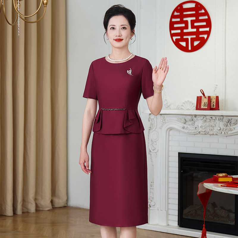 Elegant Mother-Of-The-Groom Wedding Dress 2026 New Style, Noble-Looking, Covers Belly, Plus Size, Fake Two-Piece, Spring and Summer Elegant Mother-Of-The-Groom Wedding Dress 2026 New Style, Noble-Looking, Covers Belly, Plus Size, Fake Two-Piece, Spring and Summer