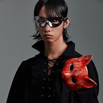 Dovetailed Butterfly for men Beauty Inron Titanium Steel Half Face Galloping Stage Mesh Red Shake Sound Punk Halloween