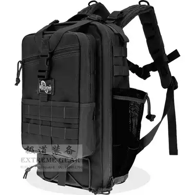 Ji Dao equipped with American Maggie Maxpedition PYGMY Falcon-II light bag