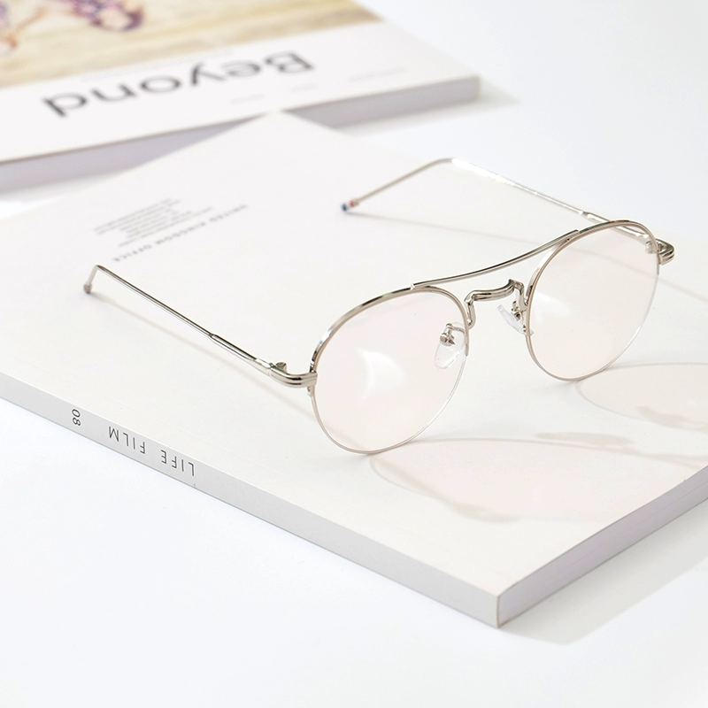 Phiên bản tiếng Hàn của kính nửa khung nữ phẳng ánh sáng cận thị kính retro bức xạ thời trang phẳng gương cá tính khung kim loại kính chống giọt bắn