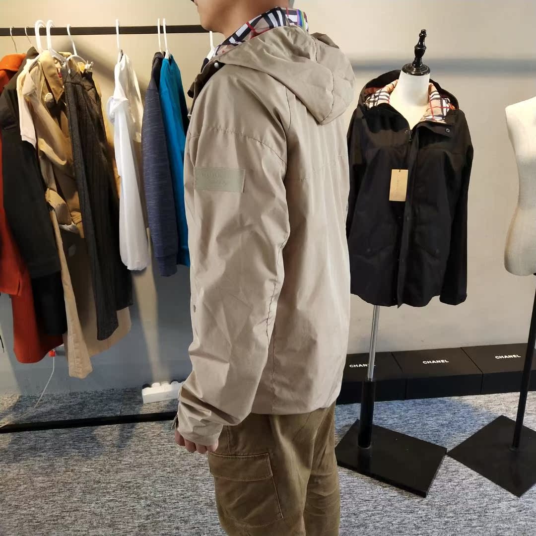 Quạt nam Chunqiu Windbreaker Cổ điển Kẻ sọc Lining Tính khí Cổ điển Không thấm nước Vải trùm đầu ngắn áo gió 2 lớp