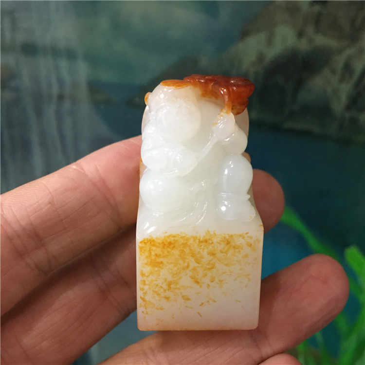 中国古美術品　清の時代　和田白玉 砡　童子如意　蘇工　53g 私藏明清中期和田白玉老玉双童子玉佩持荷提油脂白古董