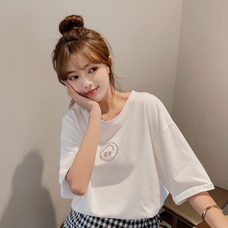 WhiteShort sleeve T-shirt female easy 2021 Spring and summer new pattern Women's wear Sequins Polychromatic smiling face Simple and versatile Half sleeve jacket female