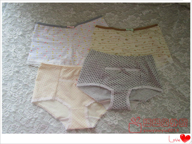 Japan Foreign Trade Outlet Mid Low Waist Comfort No Mark Pure Cotton Low Waist Lady Triangle Small Four-corner Underpants