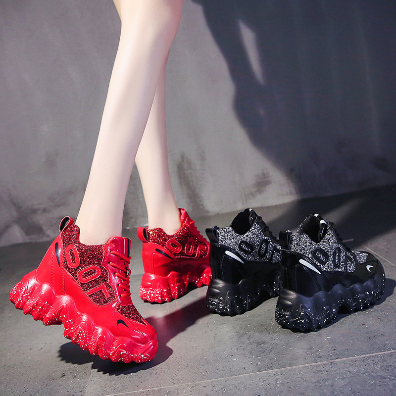 Goofy Sport ㊣ stepping on feces feeling thick bottom increased 6CM red show feet small leather breathable white old shoes women