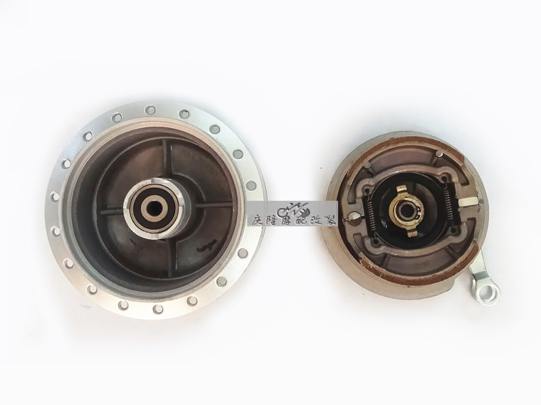 AX100 xe máy phía trước và phía sau trung tâm bánh xe lõi thép vòng hub Trường Xuân Suzuki phía trước và phía sau phanh trống bìa wheel hub lắp ráp vành xe dream chính hãng