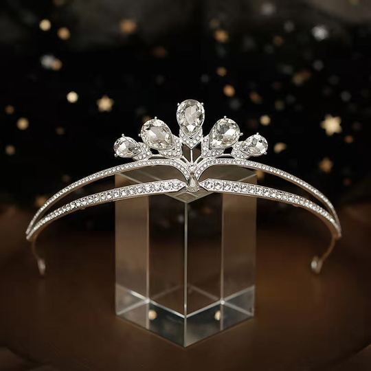 生日皇冠头饰白色可爱生日珍珠发箍2023年网红新款女神高级氛围感