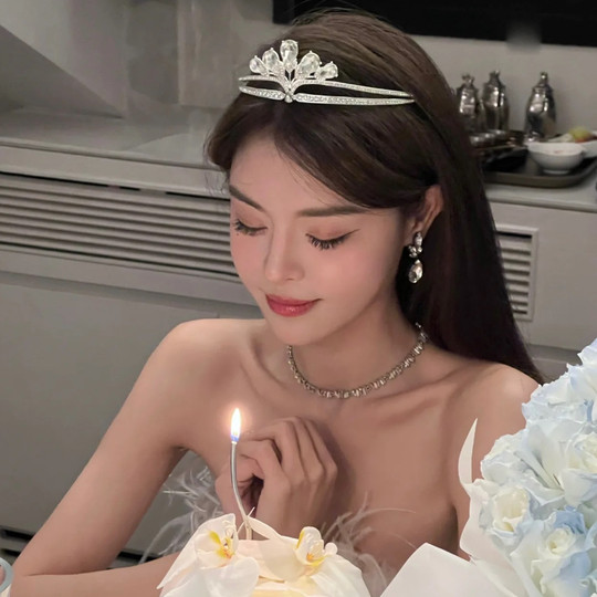 生日皇冠头饰白色可爱生日珍珠发箍2023年网红新款女神高级氛围感