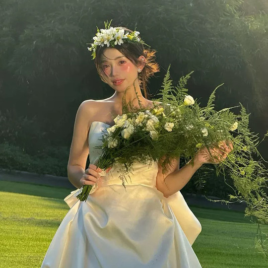 新娘结婚领证登记拍照道具森系简约仿真手捧花束婚礼摄影道具头饰