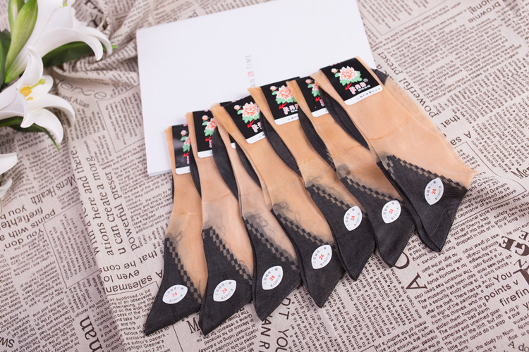 Vớ nylon cổ điển nữ vớ cũ lỏng miệng vớ rộng miệng vớ nữ mùa hè phần mỏng nylon vớ lụa vớ y khoa