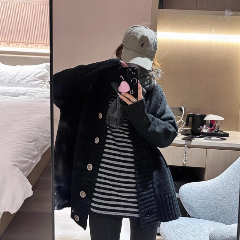 Black V-Neck Chunky Knit Relaxed Mid-Length Sweater Coat, Lazy and Loose, Suitable for Early Spring, Autumn, and Winter, Thickened Women's Cardigan