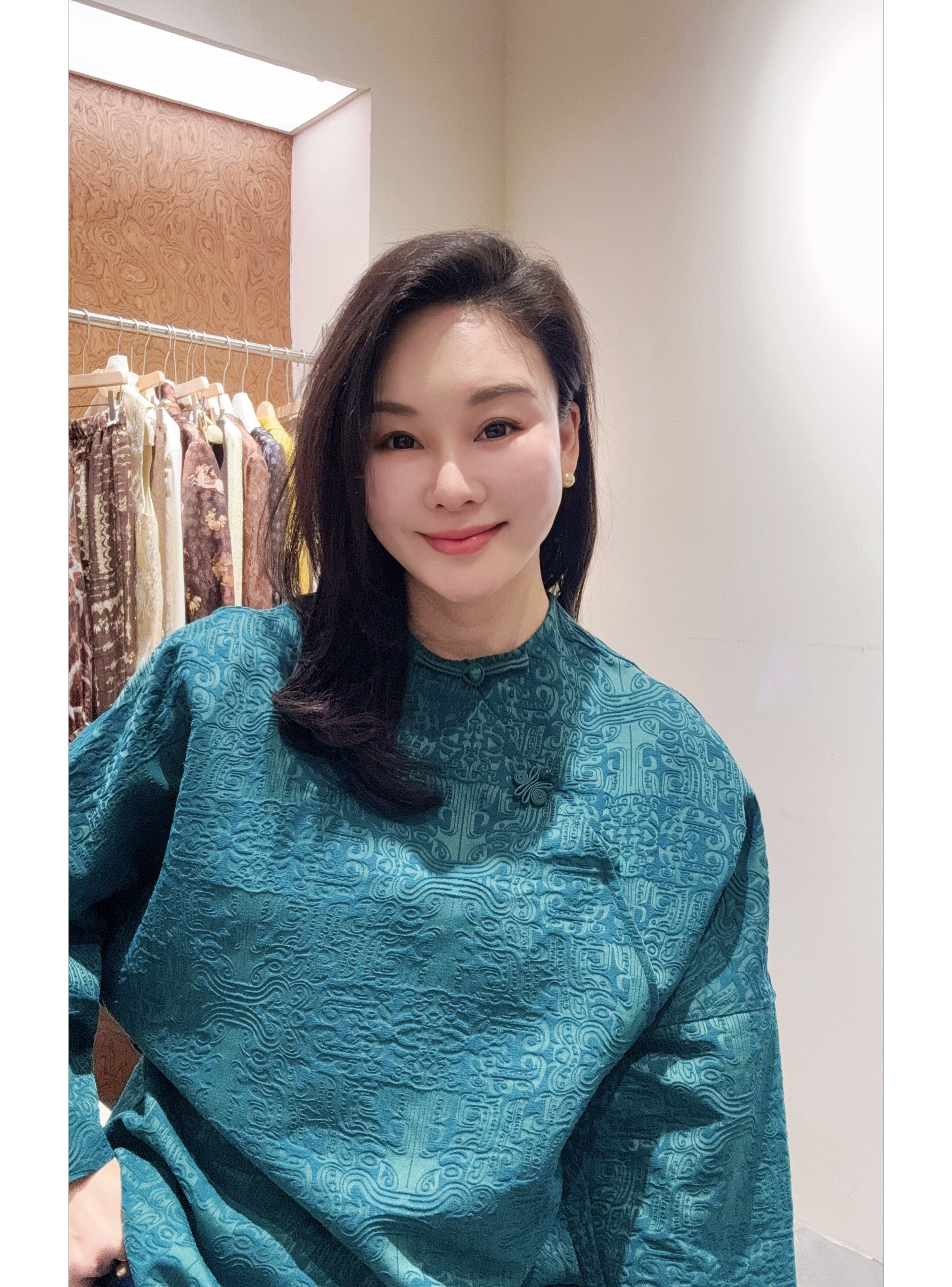 安西娅 桑蚕丝提花国风上衣