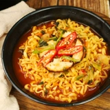 Корейская мгновенная лапша морепродукты рамэн рамблер морепродукты морепродукты лапша лапша.