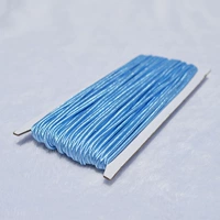 Синяя пряжка проволоки