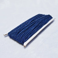 Линия темно -синей пряжки