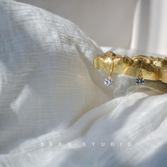 One Carat Super Shiny Zircon Earrings, Ear Studs, Ear Accessories, Ear Hooks, Handmade with a High-End Feel, 14K Gold-Plated and Non-Fading