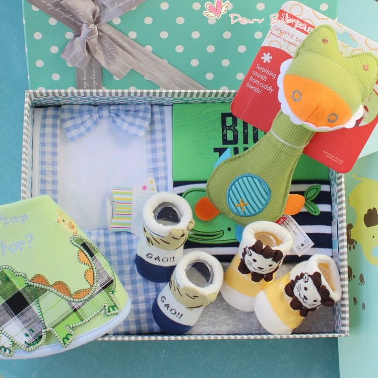 Coffret cadeau pour nouveau-né - Vêtements + Fournitures - Ref 1977552 Image 8