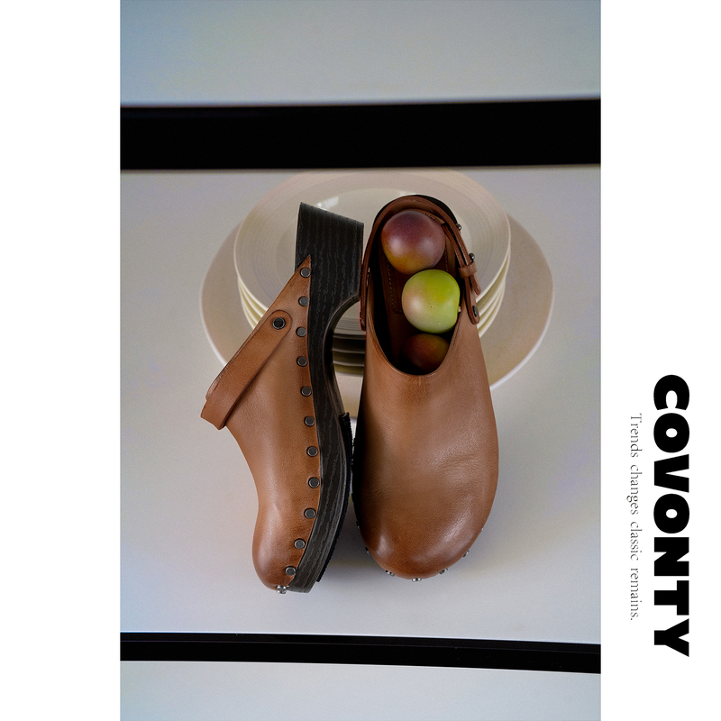 Covonty'Original' Stylish Retro Birkenstock-Style Closed-Toe Sandals for Women, Summer Outdoor Wear, Studded Mules