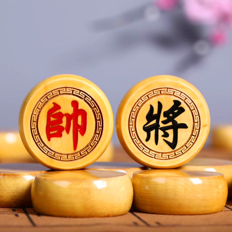 Chinese chess big leaves Nanwood statue Chess large leaves Nanwood retro creative high-end business gifts