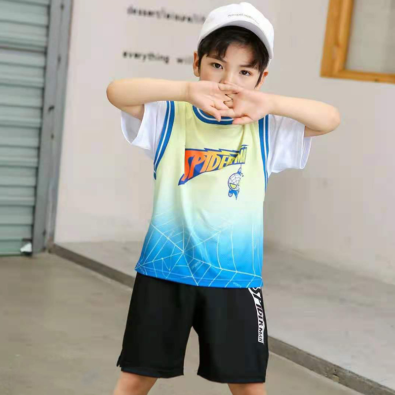 Boys summer suits sports boys football suits two-piece suits 2022 new handsome middle-aged children's suits trendy