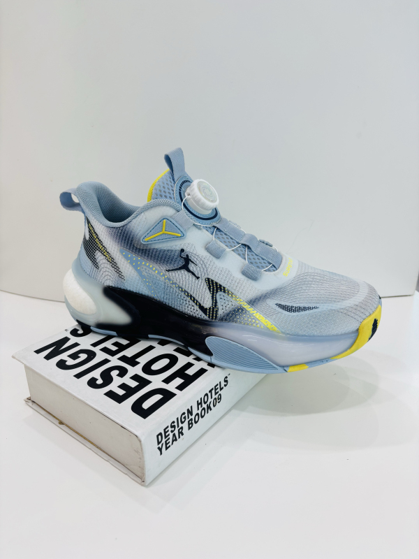 Sound-Absorbing, Breathable, Ultra-Light, Resilient Basketball Shoes for Couples, Soft-Soled, Shock-Absorbing, Versatile Casual Shoes, Unisex Running Shoes Sound-Absorbing, Breathable, Ultra-Light, Resilient Basketball Shoes for Couples, Soft-Soled, Shock-Absorbing, Versatile Casual Shoes, Unisex Running Shoes
