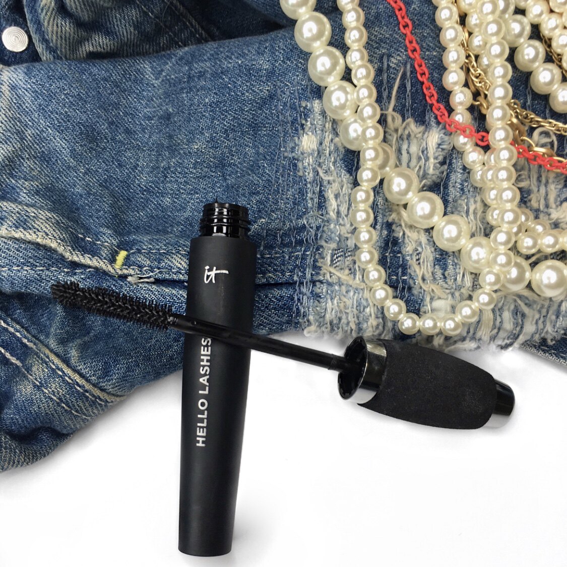 Pre-Order) IT COSMETICS Hello Lashes 5-in-1 Mascara