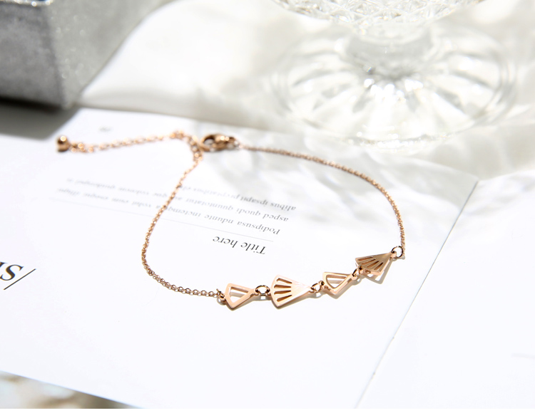 Nhật Bản và Hàn Quốc bằng thép mạ titan 18K vàng hồng rỗng hình quạt vòng chân thời trang nữ đơn giản mạng xã hội sinh viên đỏ không phai lắc chân vàng pnj