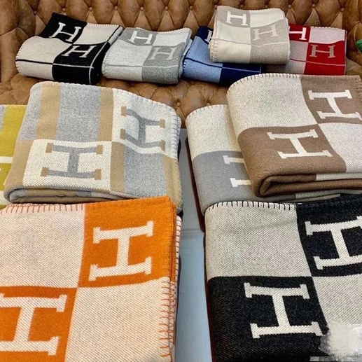 H Brand Blanket, H Letter Cashmere Blanket, Light Luxury, High-End Feel, Pure Wool Office Nap Blanket, Sofa Blanket, Shawl