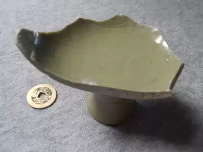 Remnants of old porcelain pieces Yuanlongquan Kiln engraving mold printing flower high-legged bowl