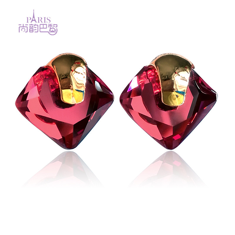 Korean version simple fashion atmosphere petty bourgeoisie shiny big earrings temperament white-collar pomegranate red rhombus anti-allergic earrings ear clips