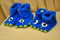 Outer single recommended childrens home floor slippers Blue monocular small dinosaur slippers