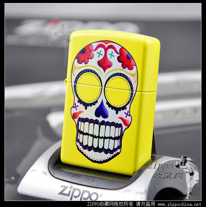 Crown ZIPPO Cabinet originally fitted with Cypress Lighter Classic Beauty Dumb Powder Yellow Skull 24894