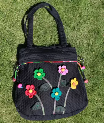 Clearance handling Yunnan ethnic style women's bag handmade flower bag shoulder Hand bag Women's Big bag four colors