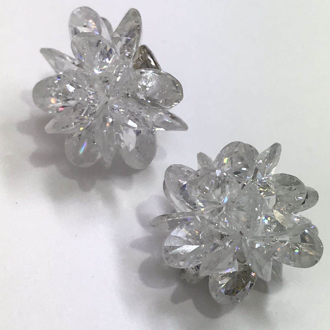 (Chunfeng Social Japan Direct purchase) Crystal earbuds (not only sold)