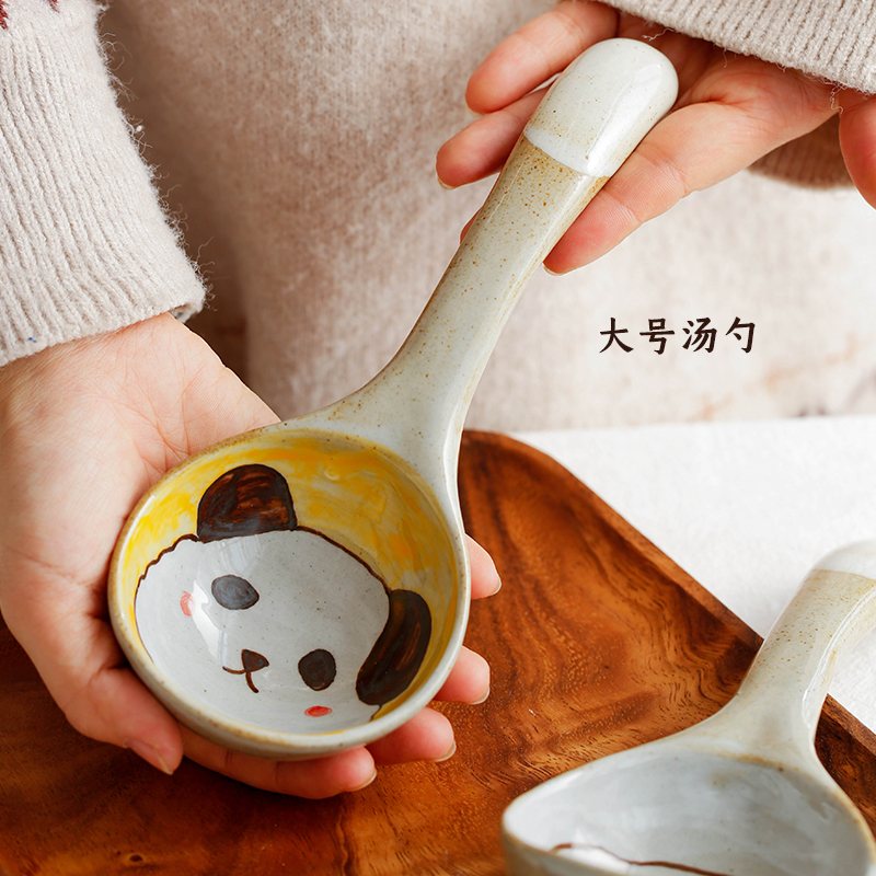 It turned out to be a mud cute hand-glazed ceramic long handle large soup spoon household rice spoon serving porridge spoon serving soup spoon