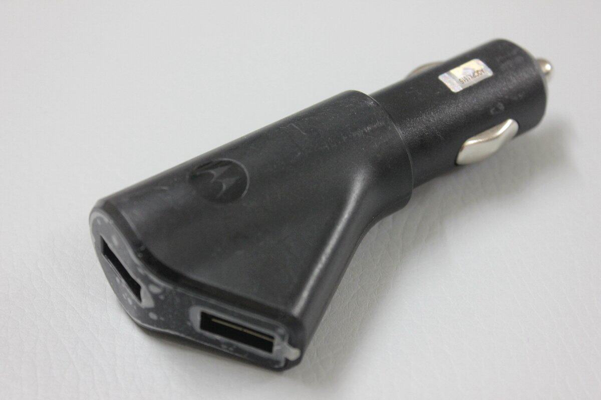 Motorola Dual-mounted USB Car Charger Motorola Mobile Charger 5 1V 750mA