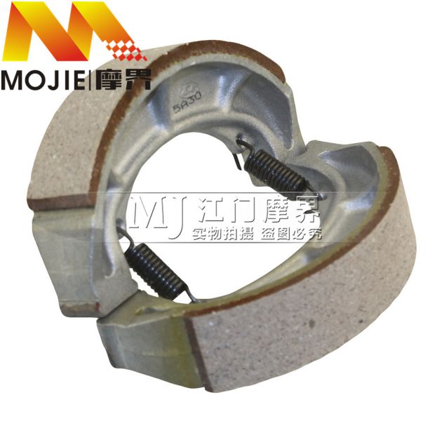 Phụ kiện xe tay ga cho má phanh Suzuki Red Treasure UM125T-A / C Má phanh sau Má phanh má phanh xe máy