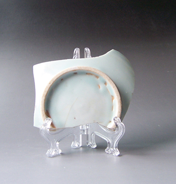 1665 Hongwu Die-printed Cross Treasure Pestle Porcelain Specimen