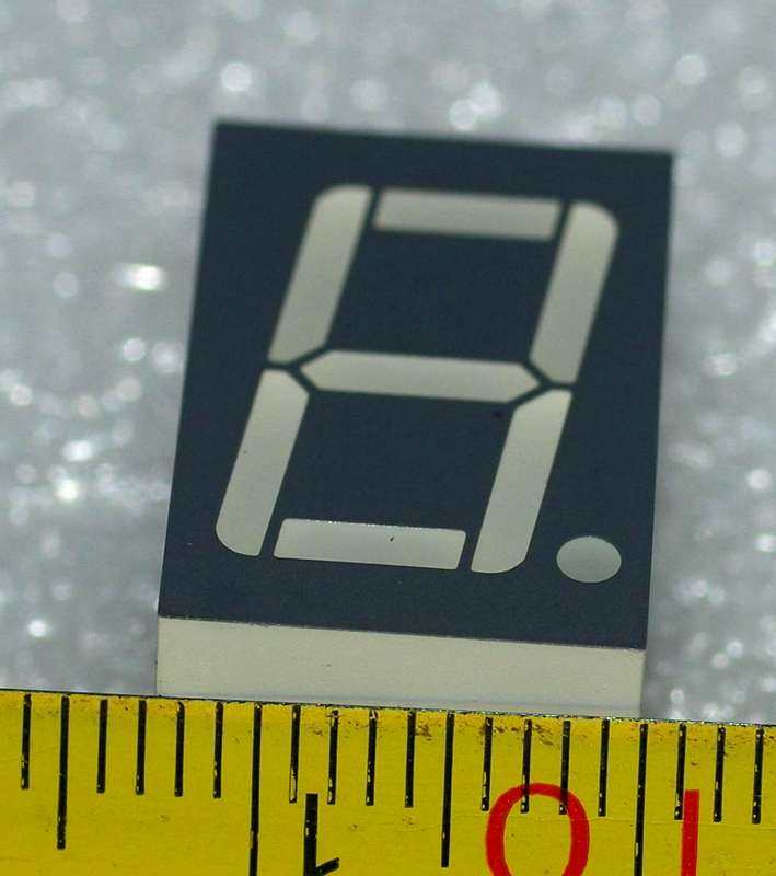 1 Yuan 2 8 words screen 8 words with spot red 1 9CM high